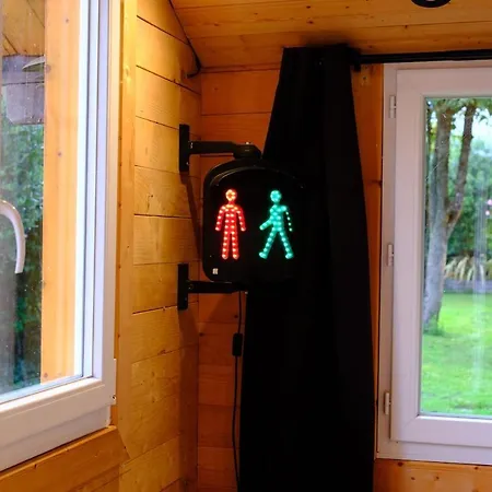 - La Maisonnette De Anne *