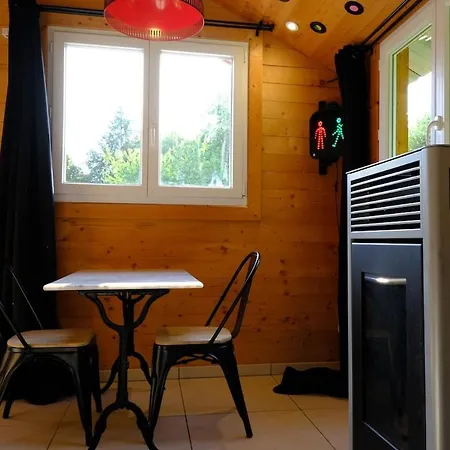 - La Maisonnette De Anne *