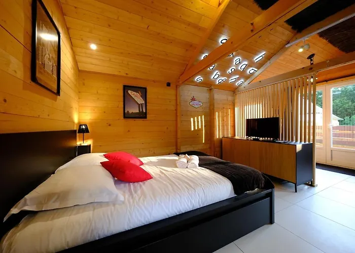 - La Maisonnette De Anne Daire