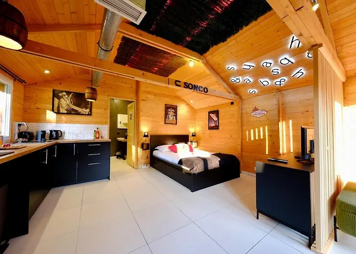 - La Maisonnette De Anne Daire *